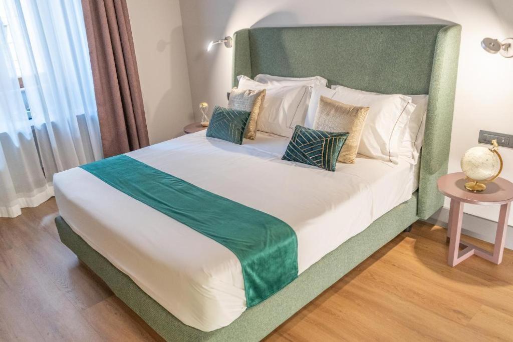 Castel Sant'Angelo Luxury Rooms & Tour — Photos 3